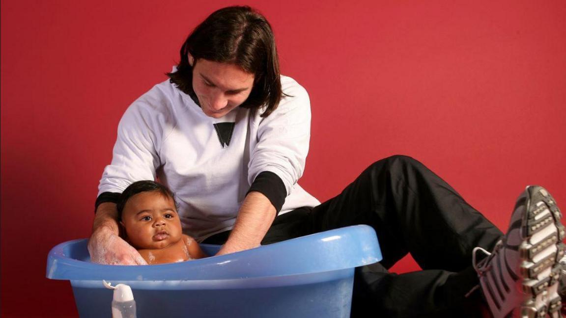 Messi bathes baby Yamal in a photoshoot